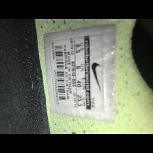 Nike Flyknit Racers - Picture 5 of 5